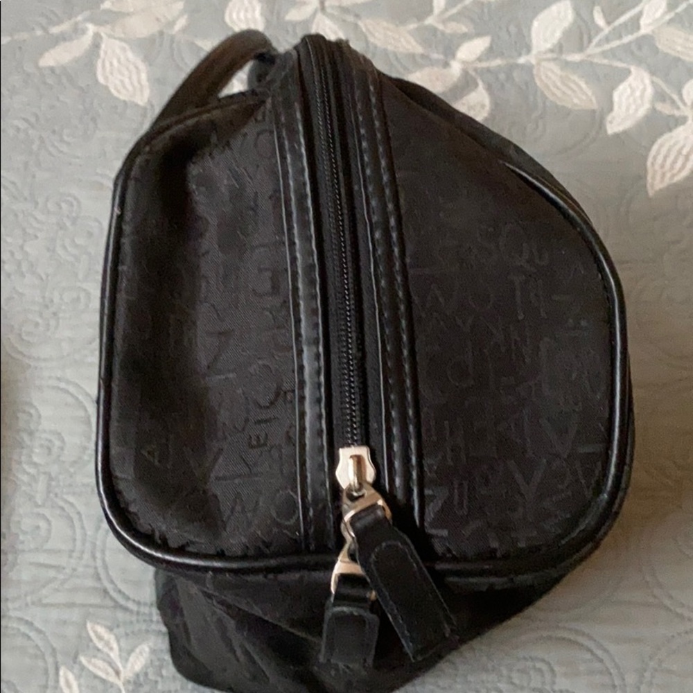 Makeup bag - Picture 3 of 6